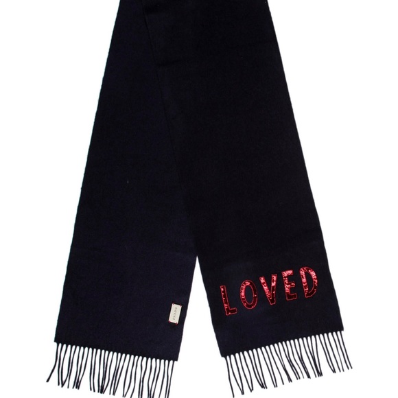 Authentic Gucci Silk Scarf LOVED  Perfect for Valentine’s Day  NEW - Picture 3 of 4